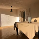 Belle Et Grande Villa